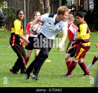 Prince Harry, Patron des England Rugby's All Schools Program, nimmt an einer Lehrerausbildung und einem Rugby Festival im Eccles Rugby Club in Eccles Greater Manchester Teil. Stockfoto