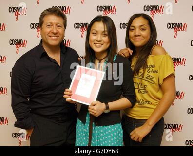 DJ Neil Fox und TV-Moderatorin Miquita Oliver (rechts) mit dem Gewinner des Trailblazer Awards Bonnie Chung, 19, aus Sheffield während der CosmoGIRL! Auszeichnungen des Jahres beim Capital Radio auf dem Londoner Leicester Square. Die Auszeichnungen würdigen und belohnen Jugendliche, die in ihren Gemeinden etwas bewegen. Im Alter von 15 Jahren begann Bonnie ihr eigenes Taschen-Design- und Accessoires-Geschäft. Stockfoto