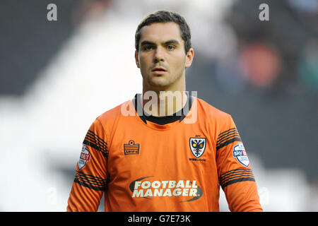 Fußball - Capital One Cup - erste Runde - MK Dons V AFC Wimbledon - Stadion: MK Stockfoto