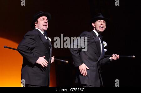 Nathan Lane als Max Bialystock und Lee Evans als Leo Bloom während der Proben der Bühnenversion von Mel Brooks' Musical 'The Producers' im Theatre Royal im Zentrum von London. Stockfoto