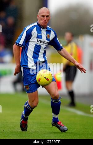 Kevin Ellison von Chester City im Einsatz gegen Leyton Orient während des Coca-Cola League One Spiels im Deva Stadium, Chester. . Stockfoto