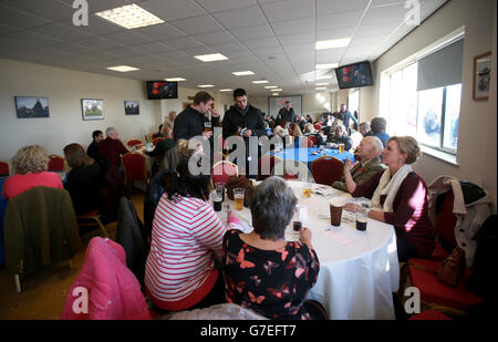 Pferderennen, Exeter. Gesamtansicht des Best Mate Restaurants Stockfoto