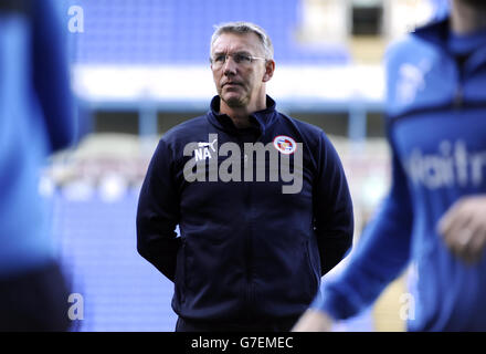 Fußball - Reading FC Tag der offenen Tür - Madejski Stadium. Lesemanager Nigel Adkins Stockfoto