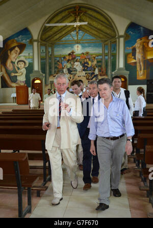 Der Prinz von Wales und der Präsident von Kolumbien Juan Manuel Santos besuchen die Kirche La Macarena, La Macarena in Kolumbien, am dritten Tag der Reise des Prinzen von Wales und der Herzogin von Cornwall nach Kolumbien und Mexiko. Stockfoto