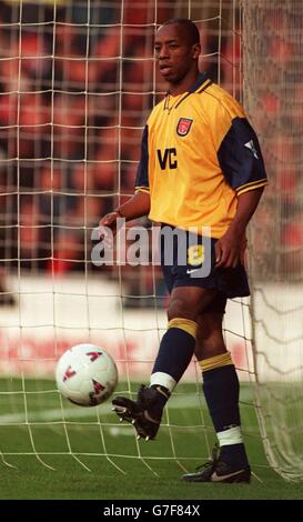 Fußball. Carling Premiership. Nottingham Forest -V- Arsenal. Ian Wright, Arsenal Stockfoto