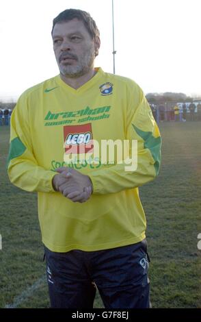 Sokrates bei Garforth Town Stockfoto