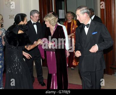 Charles und Camilla am Opernhaus Stockfoto