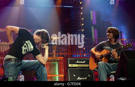 Hahn, der während des Weihnachts-in-Popworld-Musikkonzerts - einer festlichen Live-Ausgabe der TV-Show von Channel 4 - in der Wembley Arena im Norden Londons auftrat. Stockfoto