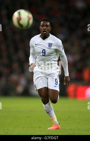 Englands Danny Welbeck während des UEFA Euro 2016 Group E Qualifying-Spiels im Wembley Stadium, London. DRÜCKEN SIE VERBANDSFOTO. Bilddatum: Samstag, 15. November 2014. Siehe PA Story SOCCER England. Das Foto sollte lauten: Nick Potts/PA Wire. Stockfoto