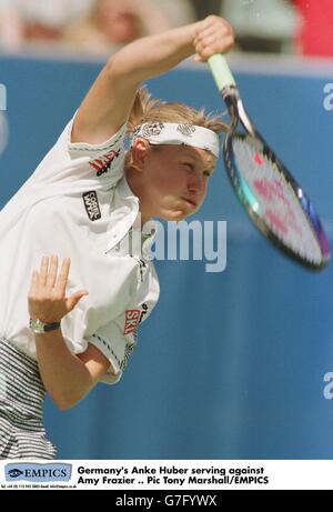 Tennis, Ford Australian Open Tennis Championships, Melbourne. Die deutsche Anke Huber im Kampf gegen Amy Frazier Stockfoto