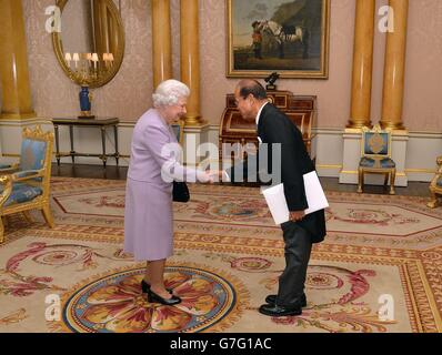 Anmeldeinformationen im Buckingham Palace Stockfoto