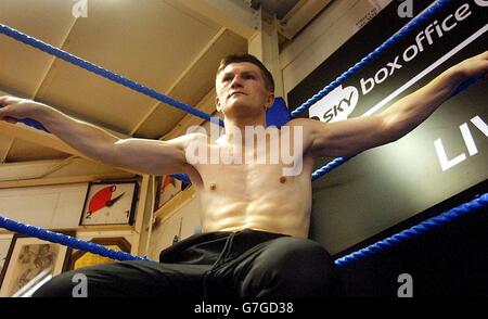 Britisches Ricky Hatton während einer Trainingseinheit im Peacock Gym, Canning Town, London. Hatton wird am Samstag gegen den US-Amerikaner Ray Oliveira um den WBU World Light-Welterweight-Titel kämpfen. Stockfoto