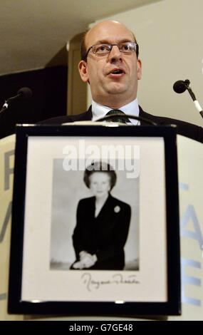 Reckless besucht Brügge Gruppe Konferenz - London Stockfoto