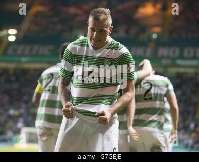 John Guidetti von Celtic feiert sein Tor während des Spiels der schottischen Premiership im Celtic Park, Glasgow. Stockfoto