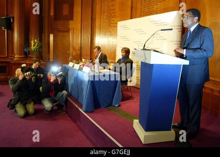 Sir Bill Morris veröffentlicht den Morris Inquiry-Bericht über professionelle Standards und Empolyment Metters im Metropolitan Police Service in Central London. Stockfoto