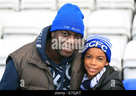 Fußball - Sky Bet Championship - Birmingham City / Nottingham Forest - St. Andrews. Birmingham City Fans im Stand vor dem Spiel in St. Andrews Stockfoto