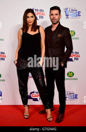 Lisa Snowdon und Dave Berry besuchen den Capital Jingle Bell Ball 2014 in der O2 Arena, London. DRÜCKEN Sie VERBANDSFOTO. Bilddatum: Sonntag, 7. Dezember 2014. Bildnachweis sollte lauten: Ian West/PA Wire Stockfoto