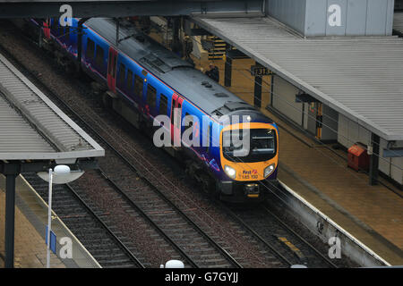 Leeds-Zug-Bahnhof-Lager Stockfoto