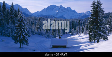 Wetterstein-Gebirge, Mt Zugspitze, Mt Alpspitze, Bayern Stockfoto