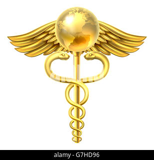 Ein Caduceus Globus medizinischen Symbol Konzept der eine gold medizinische oder Herd Pflege Symbol Caduceus mit einem Globus Erde Stockfoto