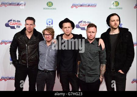 Zach Filkins, Drew Brown, Ryan Tedder, Eddie Fisher und Brent Kutzle (von links nach rechts) von One Republic beim Capital Jingle Bell Ball 2014 in der O2 Arena, London. DRÜCKEN Sie VERBANDSFOTO. Bilddatum: Samstag, 6. Dezember 2014. Bildnachweis sollte lauten: Ian West/PA Wire Stockfoto