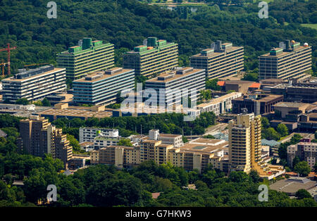 Luftaufnahme, Querenbug mit Universitätsgebäude der Ruhr-Universität Bochum RUB, Bochum, Ruhrgebiet, Nordrhein-Westfalen, Stockfoto