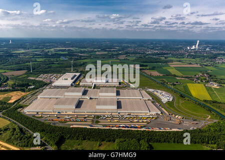 Luftaufnahme, IKEA Logistikzentrum Ellingshausen mit Lkw-Parkplätzen, Logistik, Dortmund, Ruhr, Nordrhein-Westfalen, Stockfoto