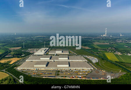 Luftaufnahme, IKEA Logistikzentrum Ellingshausen mit Lkw-Parkplätzen, Logistik, Dortmund, Ruhr, Nordrhein-Westfalen, Stockfoto