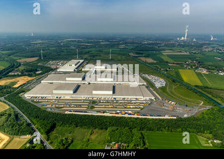 Luftaufnahme, IKEA Logistikzentrum Ellingshausen mit Lkw-Parkplätzen, Logistik, Dortmund, Ruhr, Nordrhein-Westfalen, Stockfoto