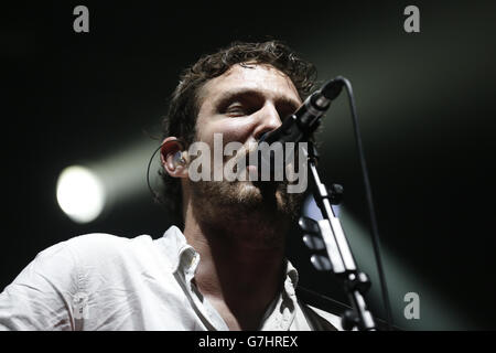 Frank Carter spielt live im XFM Winter Wonderland an der O2 Academy in Brixton, London. DRÜCKEN Sie VERBANDSFOTO. Bilddatum: Mittwoch, 17. Dezember 2014. Siehe PA Story SHOWBIZ XFM. Bildnachweis sollte lauten: Jonathan Brady / PA Wire Stockfoto