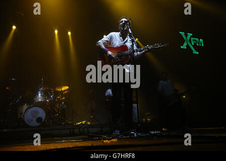 Frank Carter spielt live im XFM Winter Wonderland an der O2 Academy in Brixton, London. DRÜCKEN Sie VERBANDSFOTO. Bilddatum: Mittwoch, 17. Dezember 2014. Siehe PA Story SHOWBIZ XFM. Bildnachweis sollte lauten: Jonathan Brady / PA Wire Stockfoto