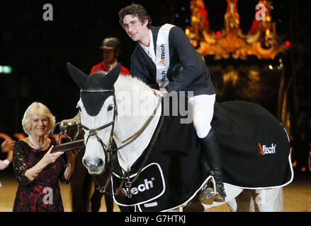 Pferdesport - 2014 Olympia London International Horse Show - Tag drei - Olympia Exhibition Centre Stockfoto