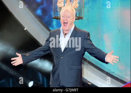 Keith Chegwin betritt das Celebrity Big Brother Haus zu Beginn der neuesten Serie des Channel 5 Programms in den Elstree Studios, Borehamwood. DRÜCKEN Sie VERBANDSFOTO. Bilddatum: Mittwoch, 7. Januar 2015. Bildnachweis sollte lauten: Ian West/PA Wire Stockfoto