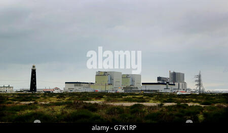 Eine allgemeine Sicht auf das Kraftwerk Dungeness in Dungeness, Kent, da angekündigt wurde, dass Dungeness B über das geplante Enddatum 2018 hinaus geöffnet bleiben soll. Der alternde Reaktor an der Südküste von Kent wurde 2018 stillzulegen, wird aber jetzt bis 2028 aufgrund von £150 Millionen zusätzlichen Investitionen bestehen bleiben. Stockfoto