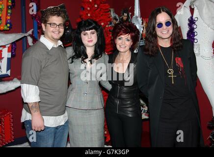 (Von links nach rechts) Jack, Kelly, Sharon und Ozzy Osbourne während ihres Gastauftritts Stockfoto