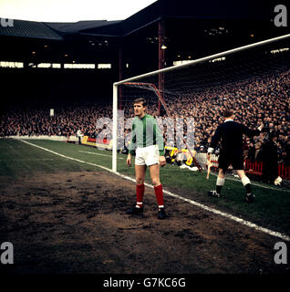 Fußball - FA Cup - Sechste Runde - Manchester United / Everton. Alex Stepney, Torwart von Manchester United Stockfoto