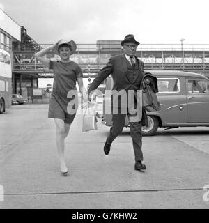 Theater - Sir Laurence Olivier und Geraldine McEwan - London Flughafen Stockfoto