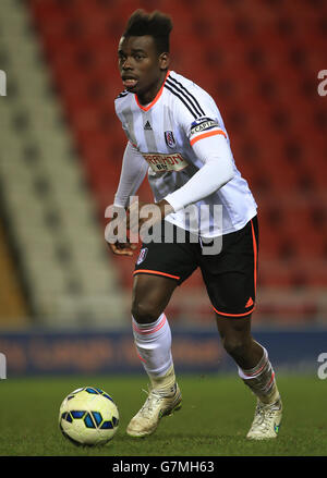 Fußball - Barclays U21 Premier League - Manchester United U21 gegen Fulham U21 - Leigh Sports Village. Fulhams Jonathan Buatu Stockfoto