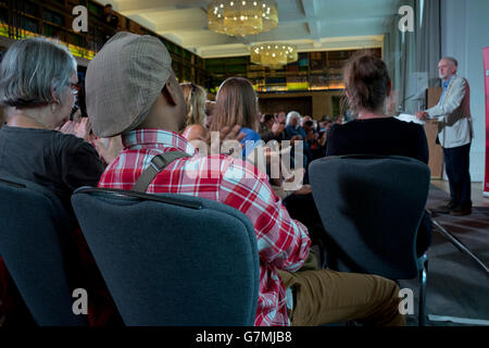 London,UK.25 Juni 2016. Labour Partei Führer Jeremy Corbyn MP Start Post Referendum Austritt Strategie und bestätigt, er wird nicht zum Rücktritt als Führer. © Julio Etchart Stockfoto