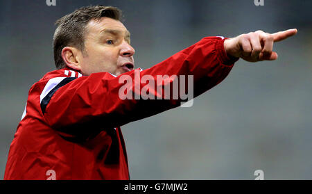 Fußball - Barclays U21 Premier League - Manchester United U21 gegen Fulham U21 - Leigh Sports Village. Fulhams U21-Manager Peter Grant Stockfoto