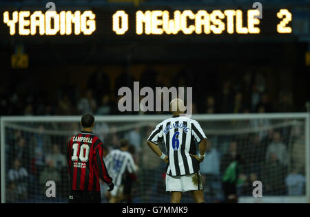 Die Anzeigetafel zeigt die endgültige Punktzahl nach Yeading's 2-0 Niederlage Gegen Newcastle United Stockfoto