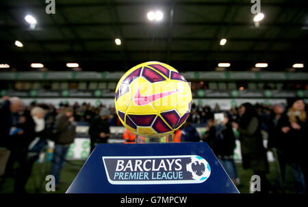 Fußball - Barclays Premier League - West Bromwich Albion gegen Swansea City - The Hawthorns. Premier League-Fußball auf dem Spielsockel während des Barclays Premier League-Spiels im Hawthorns, West Bromwich Albion. Stockfoto