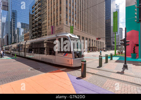 Moderne Straßenbahn in der Stadt von Houston, Texas Stockfoto