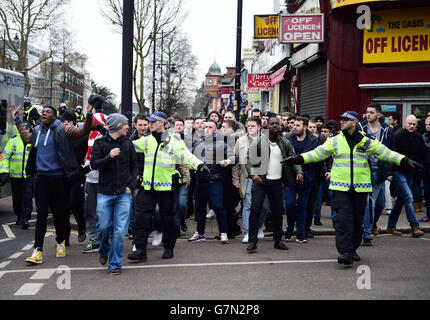 Fußball - Barclays Premier League - Tottenham Hotspur V Arsenal - White Hart Lane Stockfoto