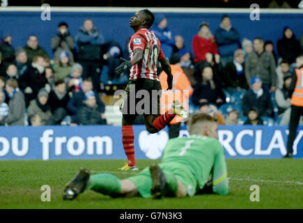 Fußball - Barclays Premier League - Queens Park Rangers gegen Southampton - Loftus Road. Das Southampton-Stadion Sadio Mane feiert den Torreigen während des Spiels der Barclays Premier League in der Loftus Road, London. Stockfoto