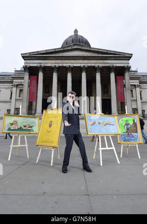 Der Komiker Joe Pasquale enthüllt vor der National Gallery in London seine remasterten Versionen von Gemälden von Renaissance-Meistern und den Namensvettern von Teenage Mutant Ninja Turtle, Michelangelo, Donatello, Raphael und Leonardo (da Vinci), um Staffel drei der Zeichentrickserie Teenage Mutant Ninja Turtles auf Nicktoons zu starten. Stockfoto