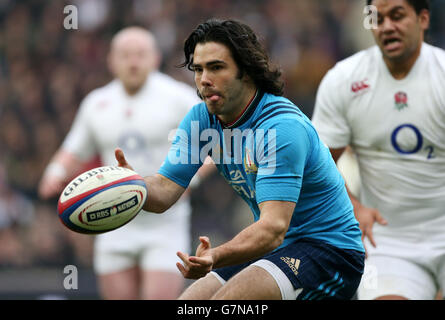 Der Italiener Luke McLean beim Nationenspiel 6 in Twickenham, London. Stockfoto