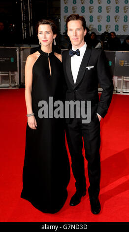 Sophie Hunter und Benedict Cumberbatch nehmen an den EE British Academy Film Awards im Royal Opera House, Bow Street in London Teil. DRÜCKEN SIE VERBANDSFOTO. Bilddatum: Sonntag, 8. Februar 2015. Siehe PA Story SHOWBIZ BAFTA. Der Bildnachweis sollte lauten: Dominic Lipinski/PA Wire Stockfoto