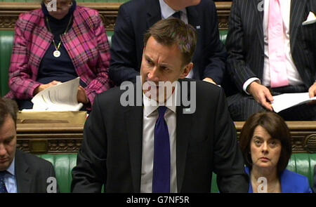 Gesundheitsminister Jeremy Hunt gibt im Unterhaus gegenüber MPS eine Erklärung ab, nachdem der QC-Bericht von Sir Robert Francis über Whistleblowing durch NHS-Mitarbeiter veröffentlicht wurde. Stockfoto