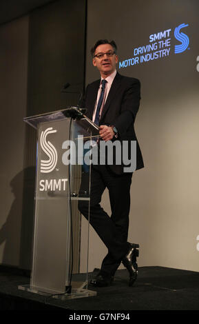 Mike Hawes, CEO von SMMT (The Society of Motor Manufacturers and Traders), bei der ersten Debatte über den Beitrag von Nutzfahrzeugen zur Verbesserung der Luftqualität in Zentral-London. Stockfoto